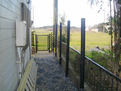 fence05.jpg