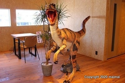 香川県に誕生　シュライヒカフェの恐竜たち！