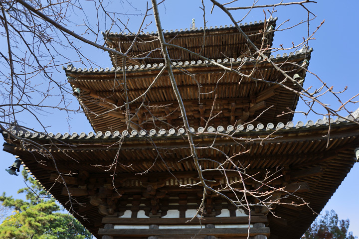 201208_Three-Story-Pagoda_2.jpg