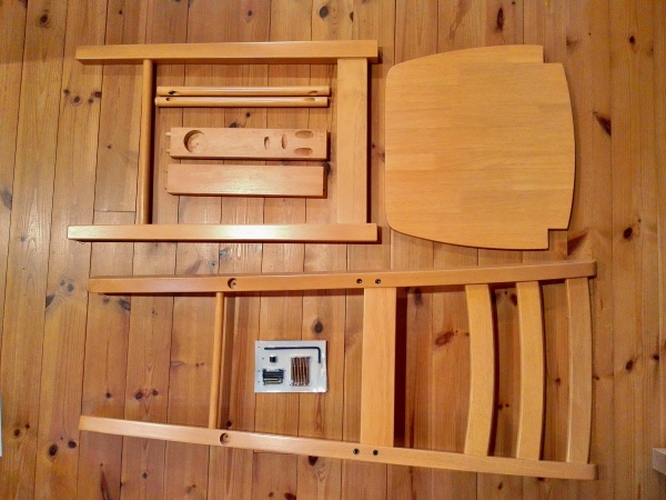 木製カウンターチェアの組み立て