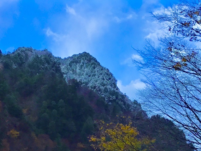 初冬の奥鐘山