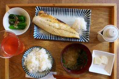 TORETATE塩鯖定食