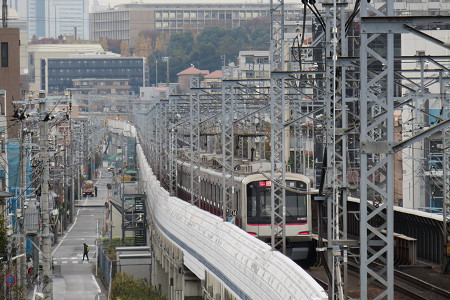 綱島跨線橋から日吉駅方面 2020年12月