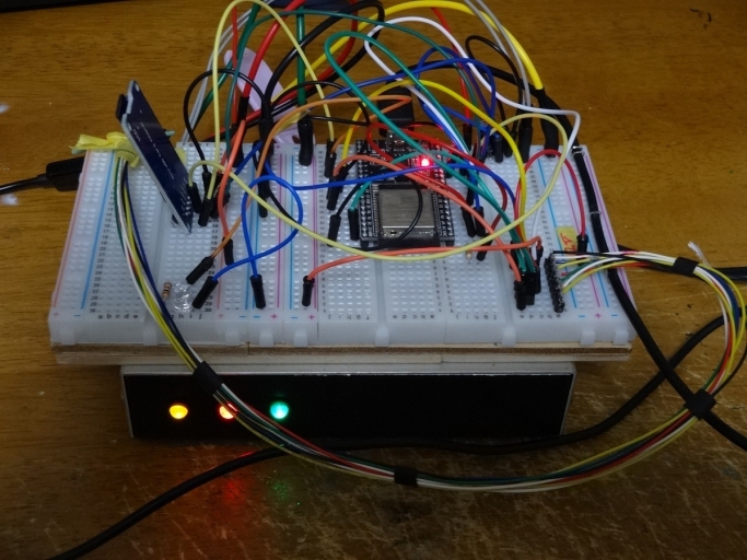 Arduino/ESP32用のブレッドボードを作る | 趣味を楽しむ Enjoy your 